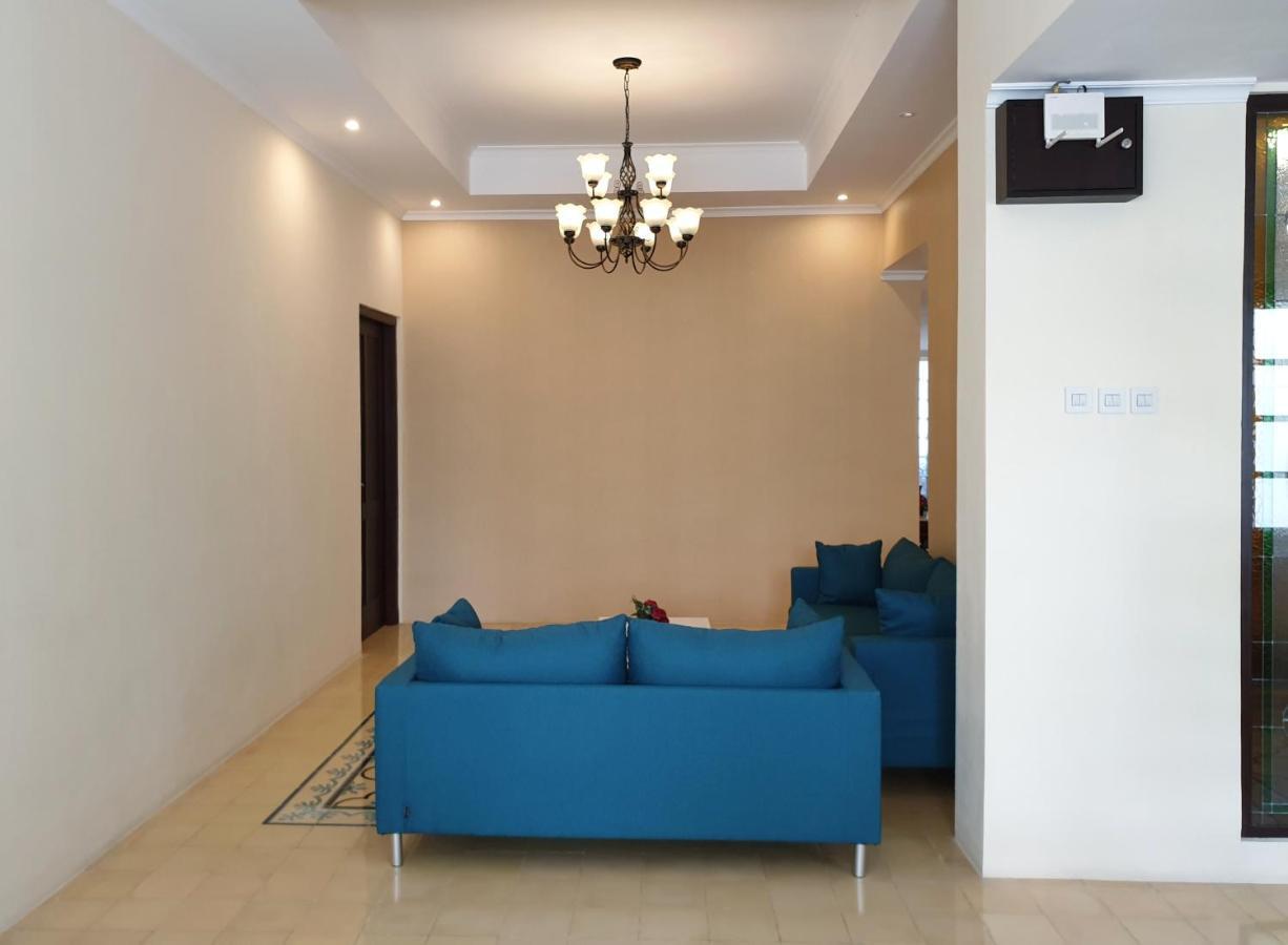 Malioboro Place Yogyakarta Extérieur photo
